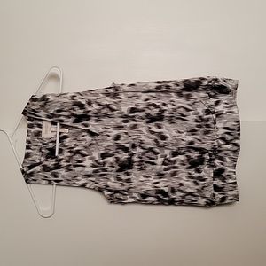 Women's size 2 V-neck blouse, Laundry by Shelli Segal, EUC